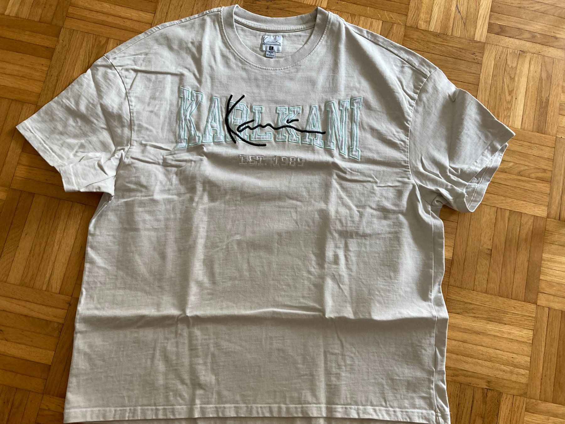 T-shirt: Karl Kani T-Shirt beige – Usato da Obfelden venduto da miau68