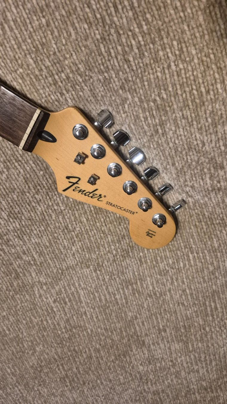 Fender Strumenti musicali: Fender Gitarre – Usato da Winterthur venduto da cbe_5ph7 3