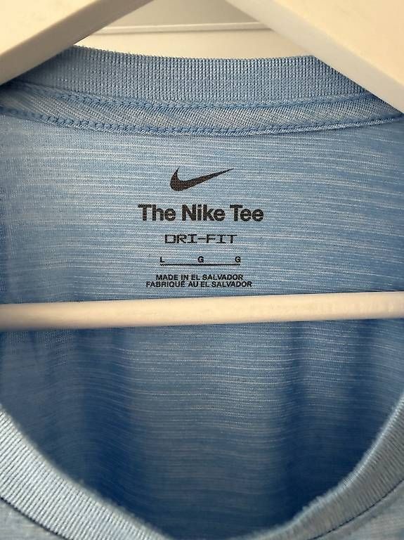 Nike T-Shirts: The Nike-Tee DRI-FIT taille L comme neuf – Neu (gemäss Beschreibung) aus Lausanne von chr_m7h2 2