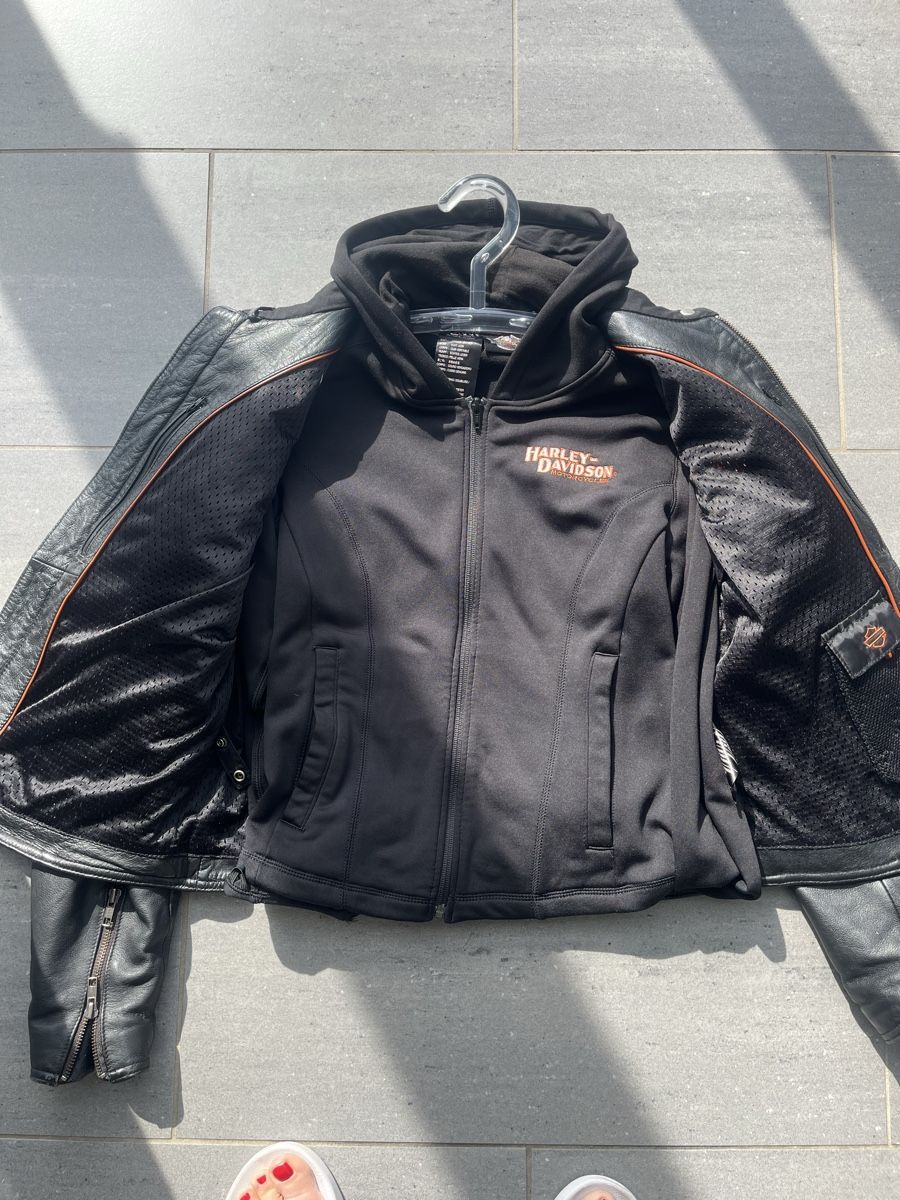 Harley-Davidson Vestes: Lederjacke Harley Davidson gr.M mit inlet – D'occasion à Niederönz par mei_x8wv 1