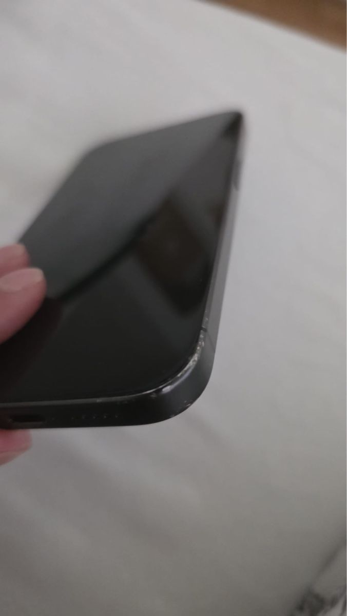 Apple Portables: Iphone 15 Pro – D'occasion à Laupen ZH par Lion.Mannoni 2