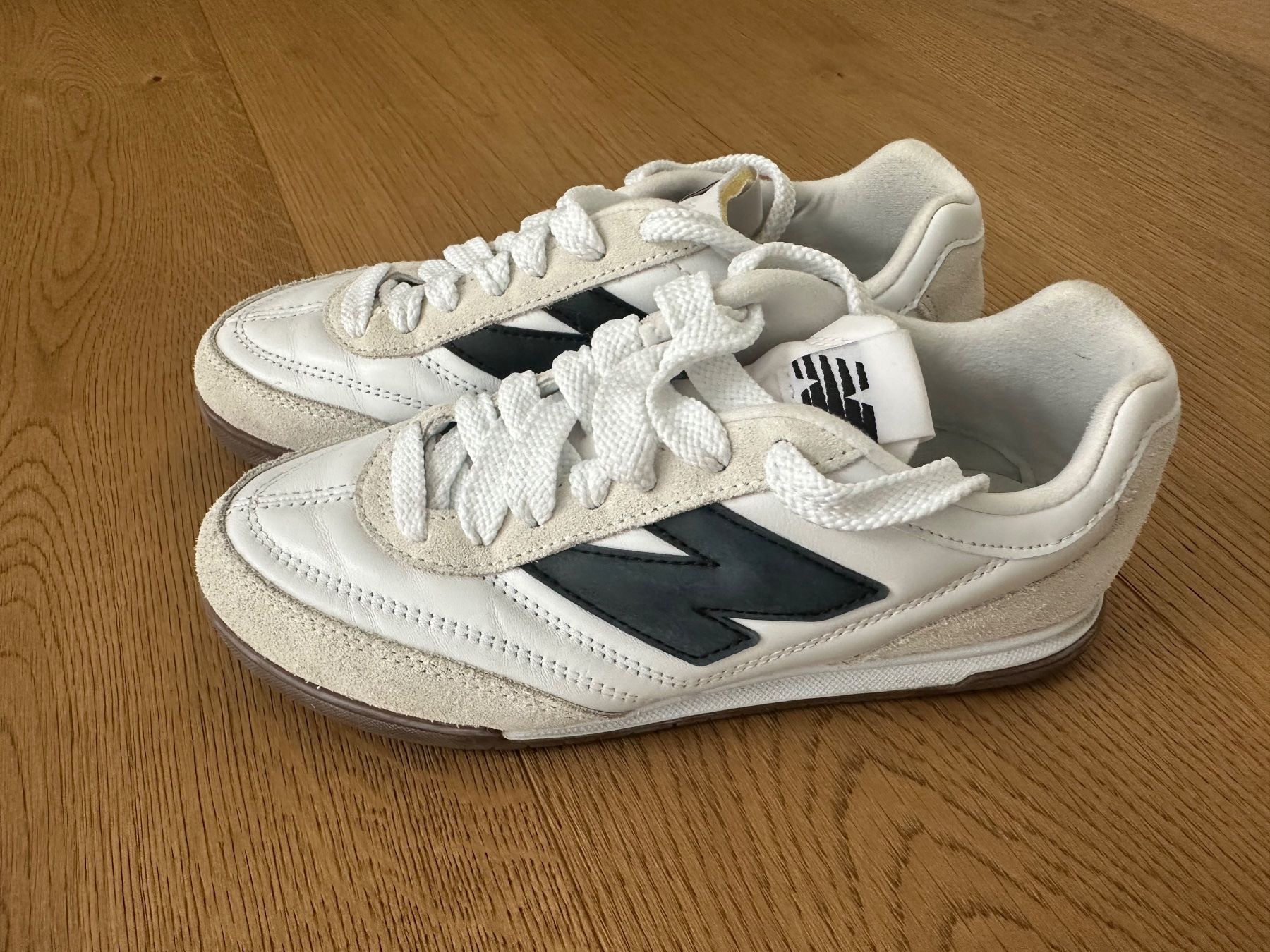 New Balance Scarpe da donna: New Balance RC42 Sneaker – Usato da Ebikon venduto da Einganzesleben