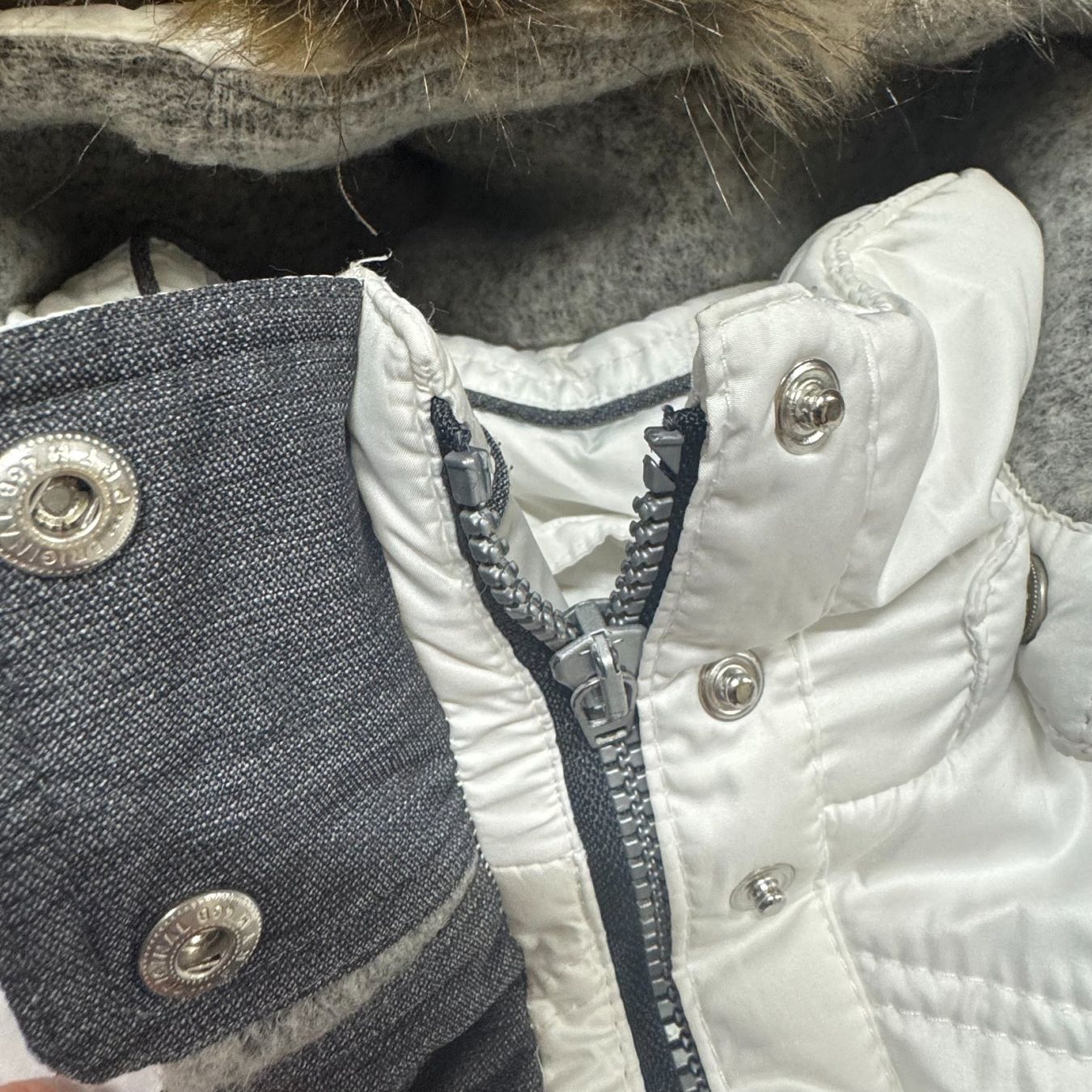 Almgwand Giacche: Almgwand white functional winter jacket warm vintage y2k – Usato da St. Gallen venduto da sourced_limited 2