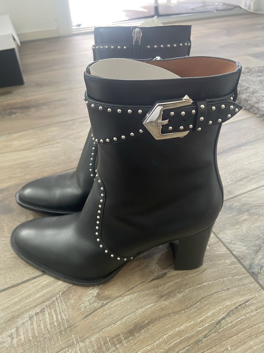 Scarpe da donna: GIVENCHY "Elegant Ankle Boot" Leder-Stiefeletten Gr. 41 – Nuovo (secondo la descrizione) da Männedorf venduto da Pauc02 2