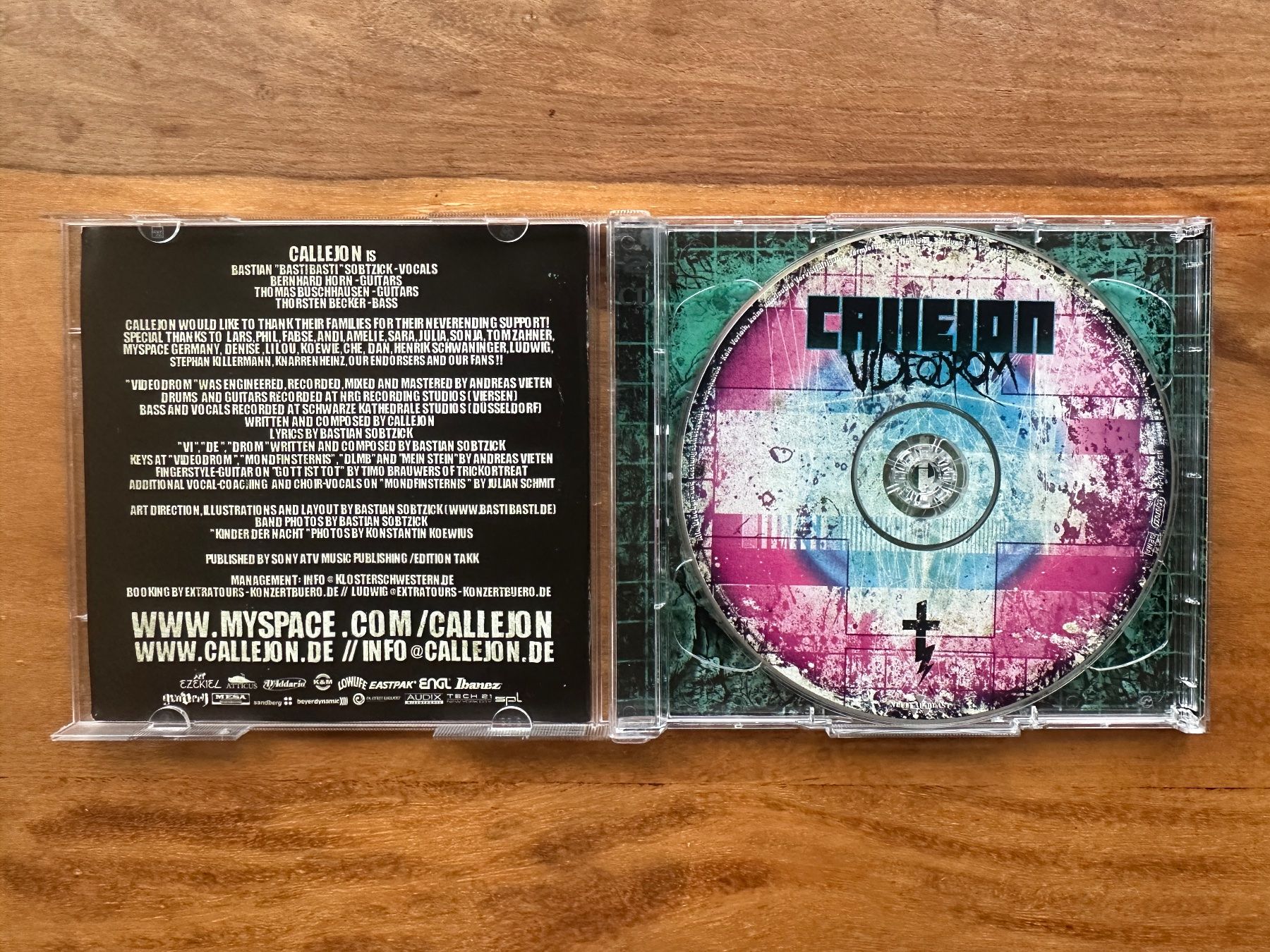 CD: Callejon Videodrom CD Limited Edition 2CDs - 2. CD Höhrbuch – Usato da Horgen venduto da flyingpenguin2000 1