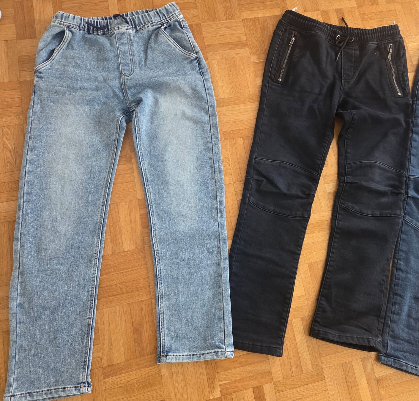 Pantalons: Hosen Gr. 158 – D'occasion à Rudolfstetten par anjam81 1