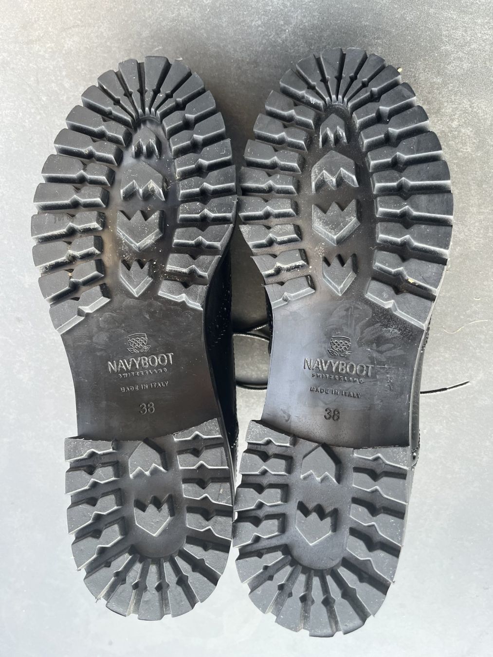 Navyboot Damenschuhe: Damenschuhe (Navyboot, Gr. 38, Leder) – Gebraucht aus Uitikon-Waldegg von vrc_5xnf 3