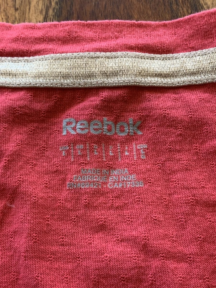 Reebok T-Shirts: Reebok T-shirt pink | Grösse M – Gebraucht aus Plaffeien von olpari 2