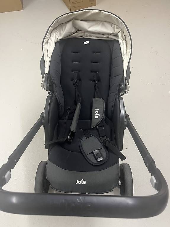 Kinderwagen: Pousse-pousse Joie – Gebraucht aus Cugy FR von mcm_c89l 1