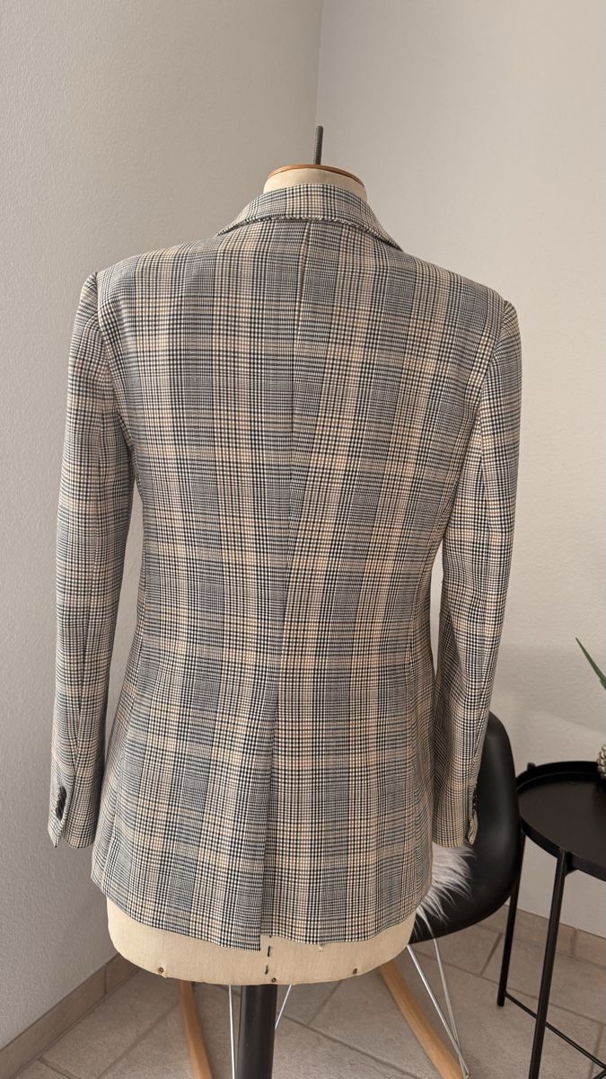 H&M Jacken: H&M Blazer – Gebraucht aus Ennetbaden von Ansano 1