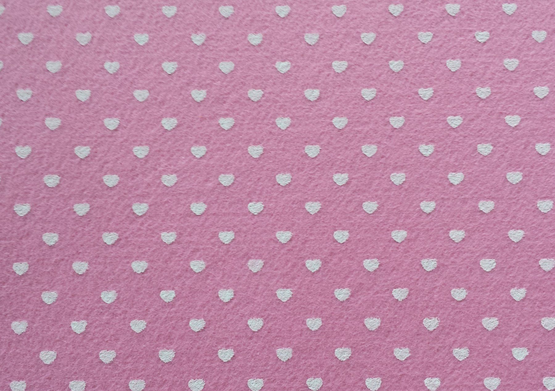 Tessuti: Bastelfilz mit Herzenmuster, 30x30 cm – Nuovo (secondo la descrizione) da Langenthal venduto da flowersNbirds