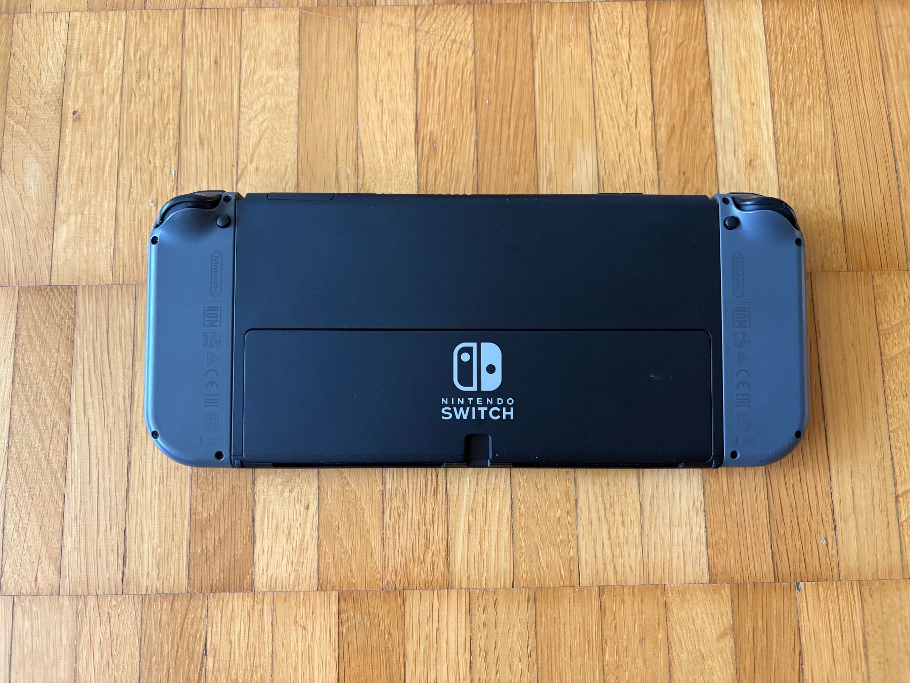 Nintendo Consoles: Nintendo Switch OLED – D'occasion à Uster par Damastas 2