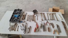 HANDWERKZEUG! gabelschlüssel, zangen, druckluftschrauber,