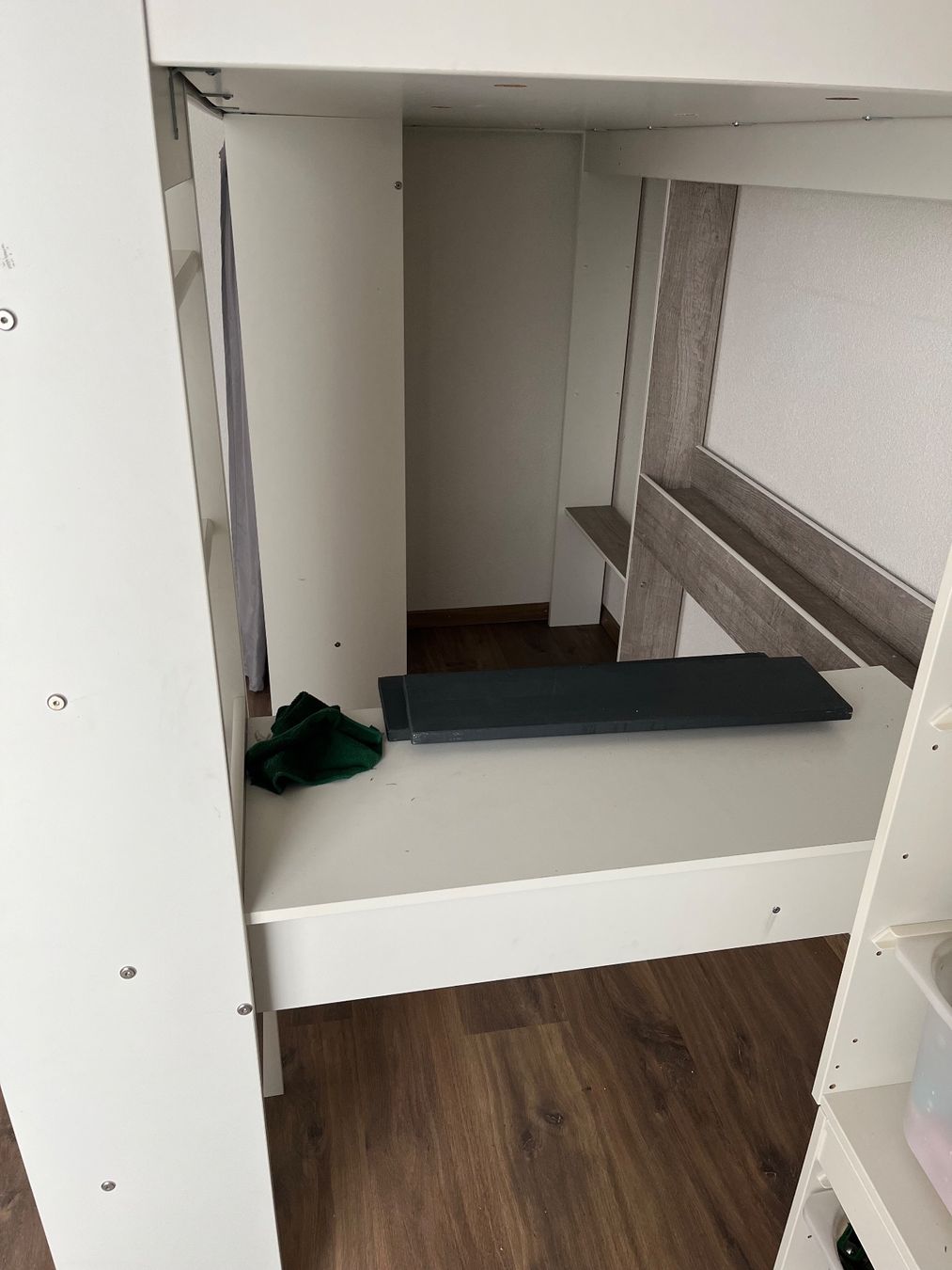 Letti: Lit mezzanine avec bureau et rangement – Usato da Dompierre FR venduto da matmath 3