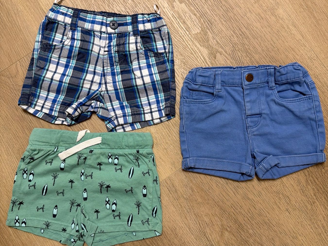 Hosen: 3 Shorts Gr 62 – Gebraucht aus Allschwil von yvo-sch