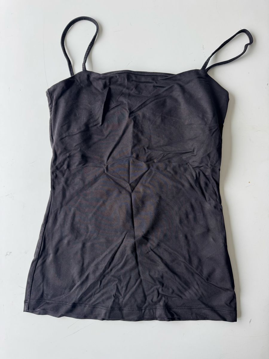 H&M Top: stretchy tight black spaghetti top – Usato da Zürich venduto da forestF4iry