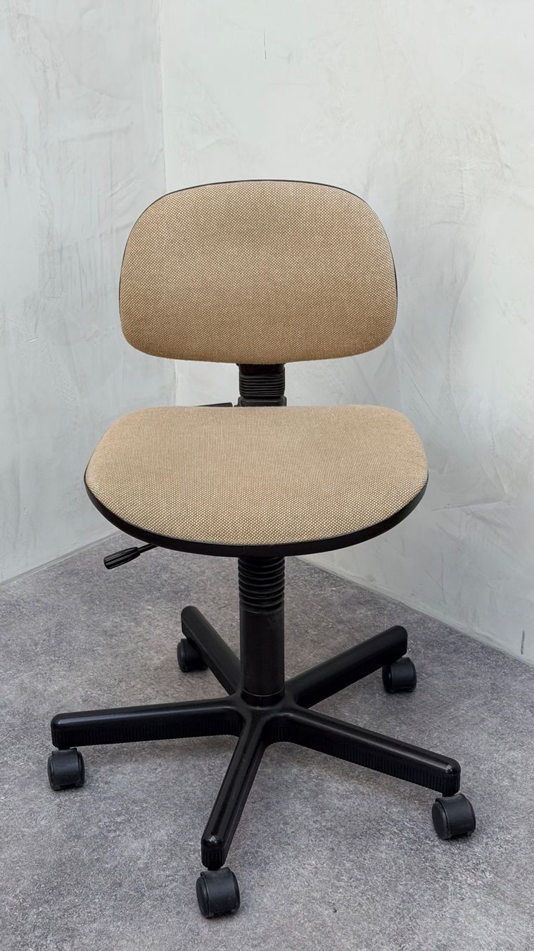 Sedie: Chaise de bureau ergonomique a roulette – Usato da Bulle venduto da ABELiAM