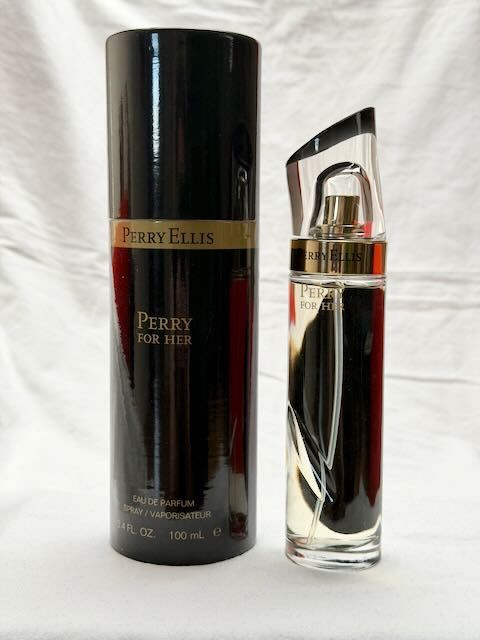 Profumi & Eau de Toilette: Perry Ellis, Perry for Her Black, EdP, 100ml – Nuovo (secondo la descrizione) da Basel venduto da Solaia28