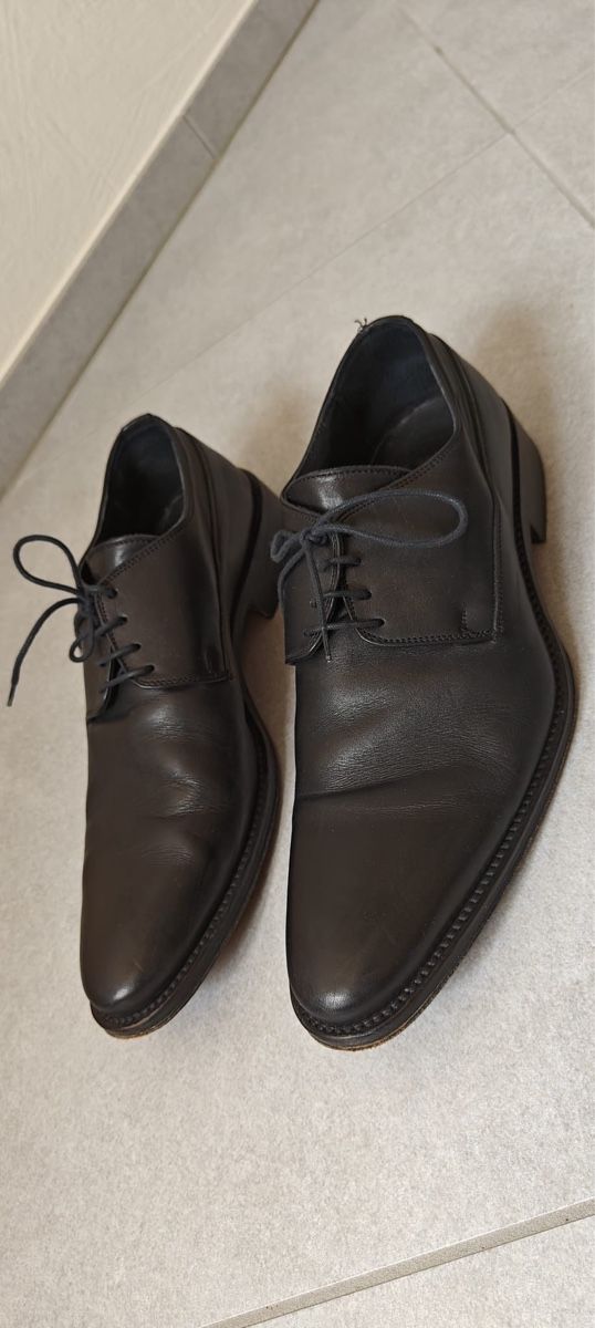 Herrenschuhe: Herren Schnürschuhe Leder schwarz 43 – Gebraucht aus Rickenbach ZH von Vanijo 1