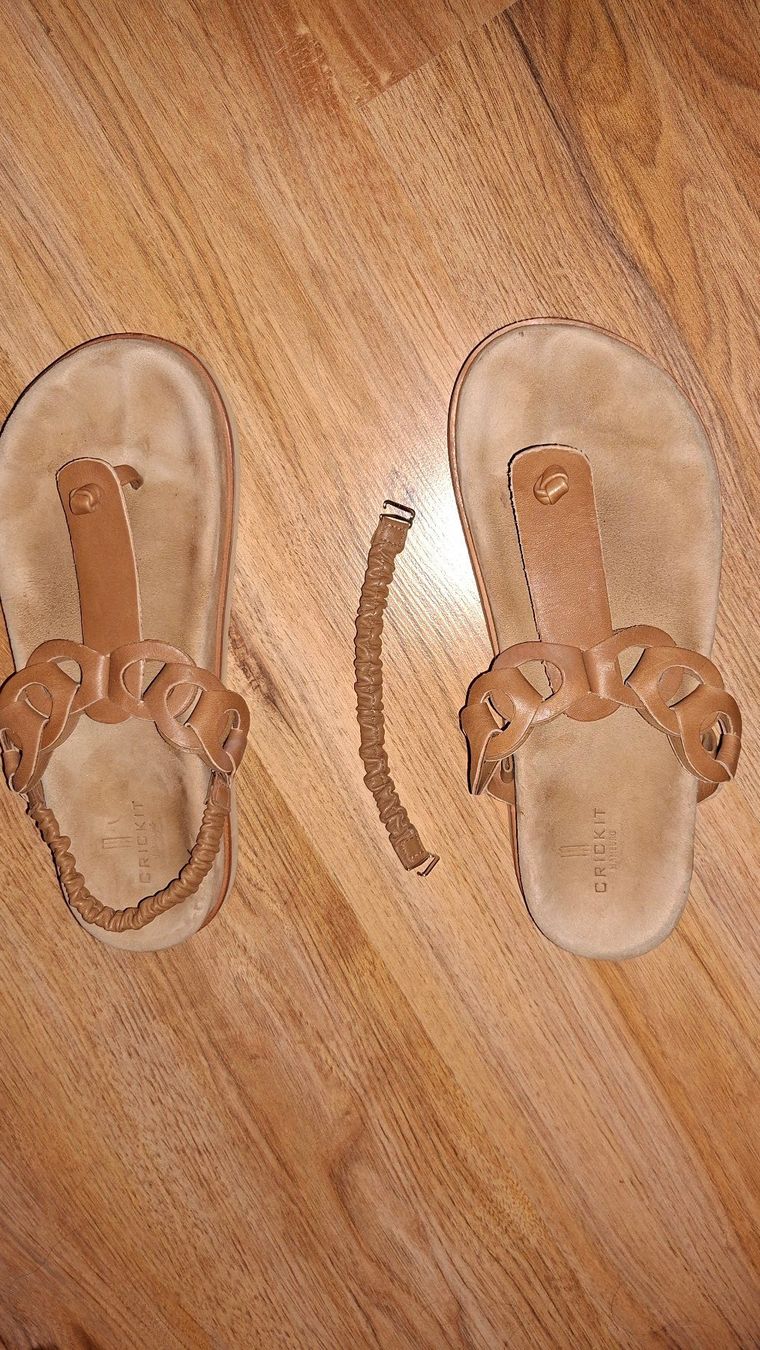 Scarpe da donna: Sandales Crickit taille 43 – Usato da La Rippe venduto da veromaud 1