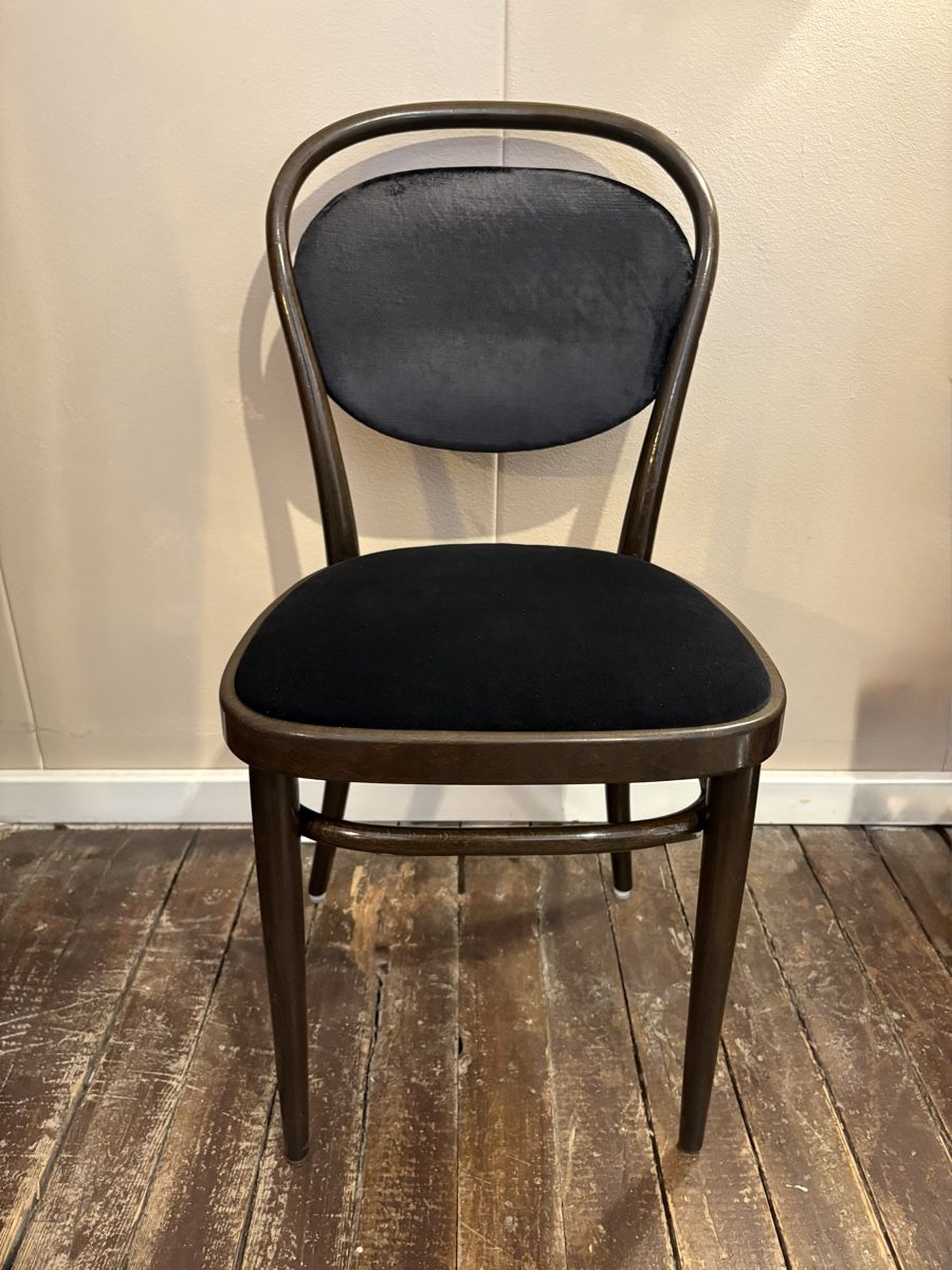 Thonet Stühle: 2 Original Thonet Stühle – Gebraucht aus Wädenswil von Vollwertig