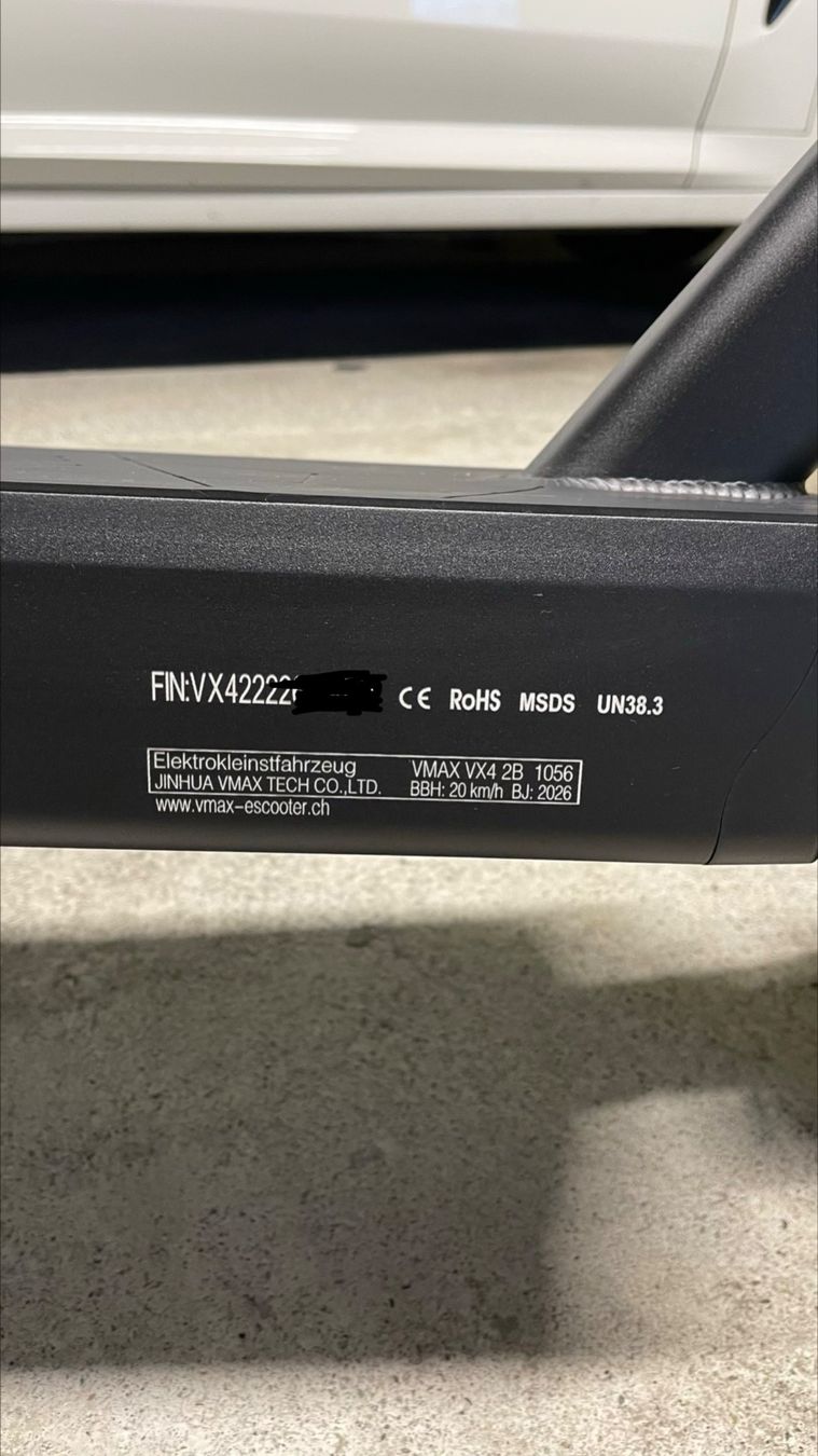VMAX Kickboard: VMAX  New VX4 2B 1056 – Neu (gemäss Beschreibung) aus Stäfa von AT8712 4