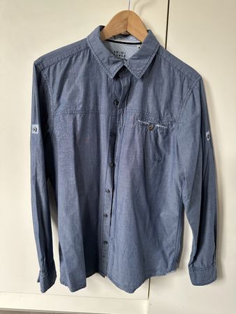 Stylisches Herrenhemd Grösse S - Esprit