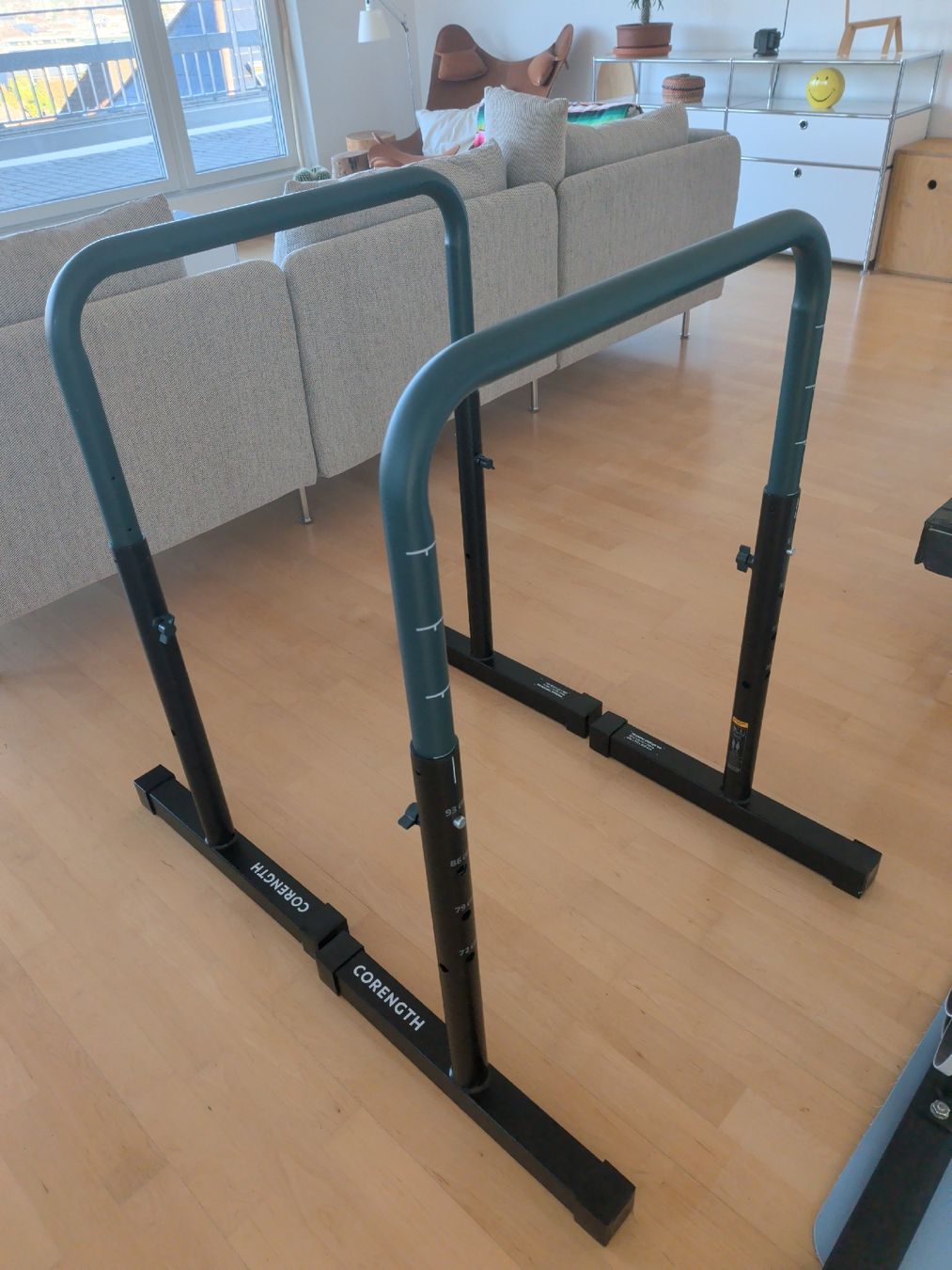 Decathlon Hometrainer: Corength Training Station 100 solide Dip-Station – Usato da Olten venduto da Musicmass0