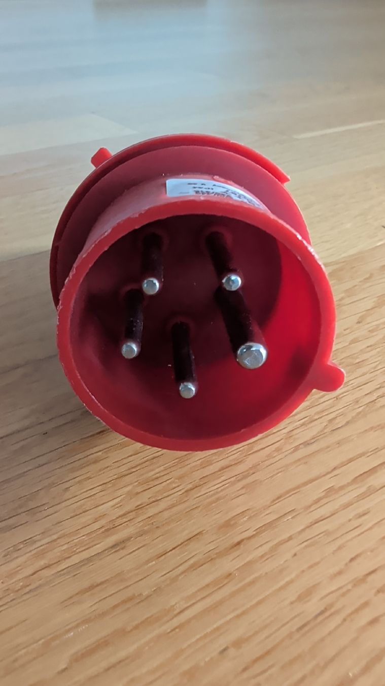 Spine: CEE-Norm Stecker 16A - Robuster Starkstromstecker, Rot – Usato da Igis venduto da figurati 1
