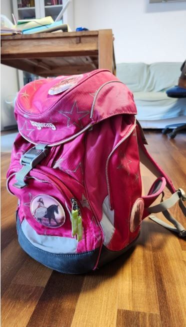 Ergobag Kindertaschen: Mädchen Schultasche - "ErgoBag" 5- teilig – Gebraucht aus Brig von Mike69 6