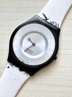 Swatch Skin Uhr weiss/schwarz Damenuhr