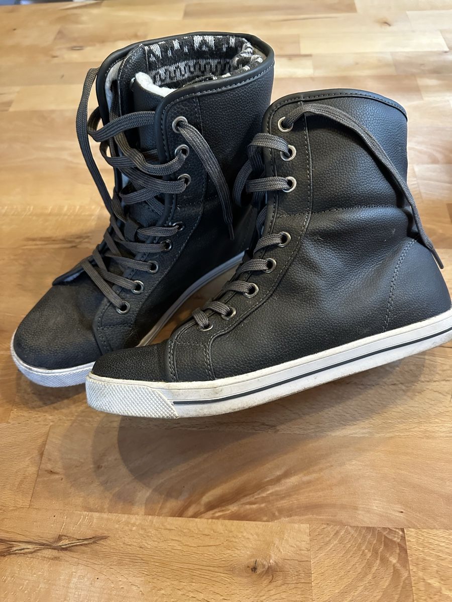 Chaussures femmes: Damen Schuh Gr.38 – D'occasion à Oberrickenbach par Remus77 1
