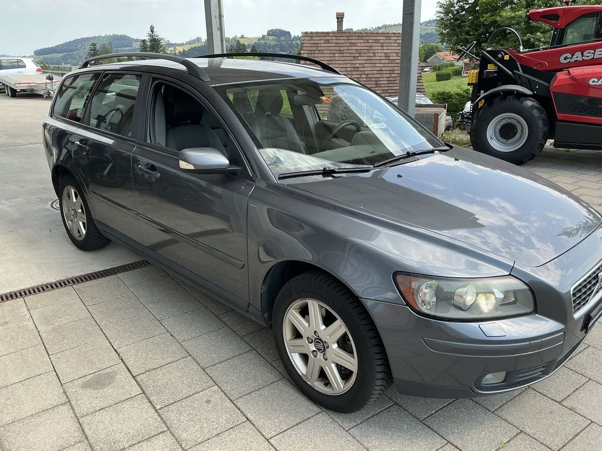 Volvo Autos: Volvo V50 T5 AWD – D'occasion à Stein AR par aut_fx2l