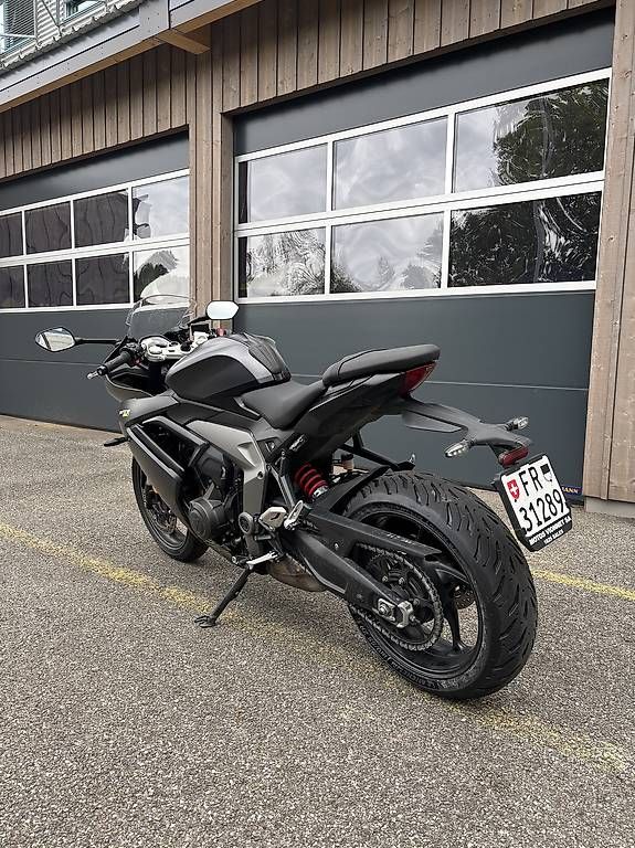 Triumph Strada: Triumph Daytona 660  2024 – Usato da Cottens venduto da tsi_lyt2 3