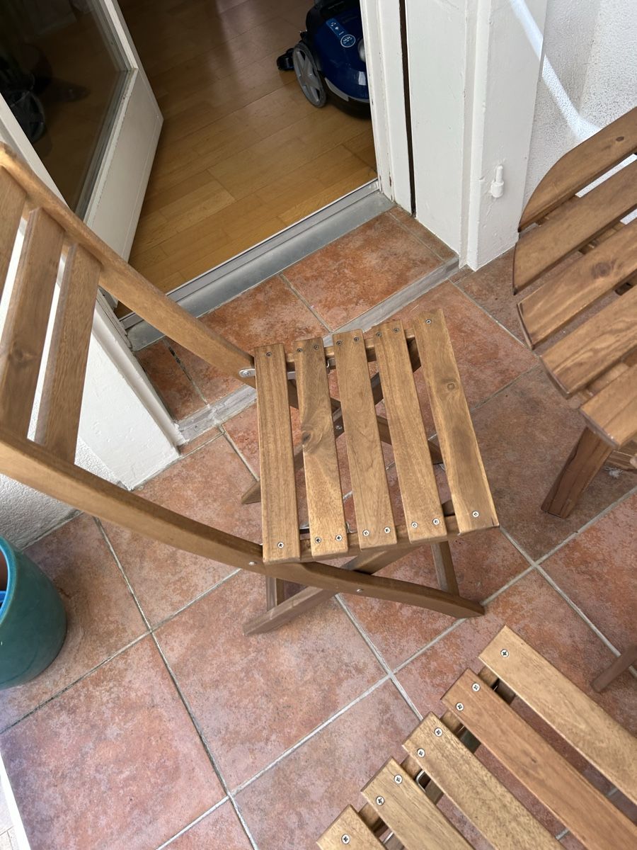 Ikea Set di tavolo e panche: Ikea Balkontisch mit Stühlen und Hocker – Usato da Basel venduto da marcvo 4