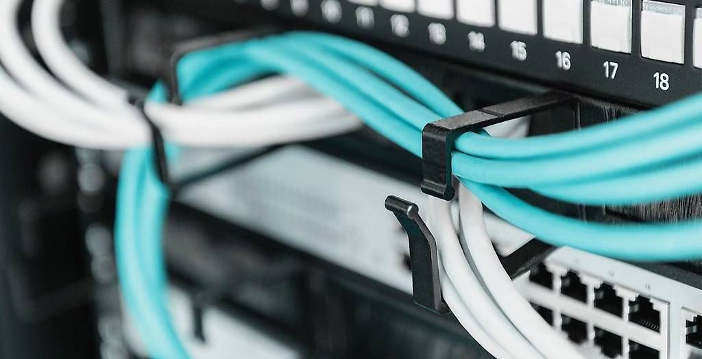 Racks & Cavalletti: 3x Digitus Kabelrangierpanel für Racks – Usato da Untersiggenthal venduto da Calif_Ornia 2
