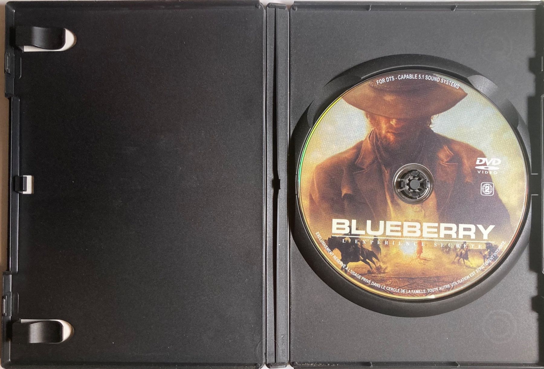 Tutti i DVDs: BLUEBERRY (L'EXPÉRIENCE SECRÈTE) – Usato da Poliez-Pittet venduto da Newtown-Records 2