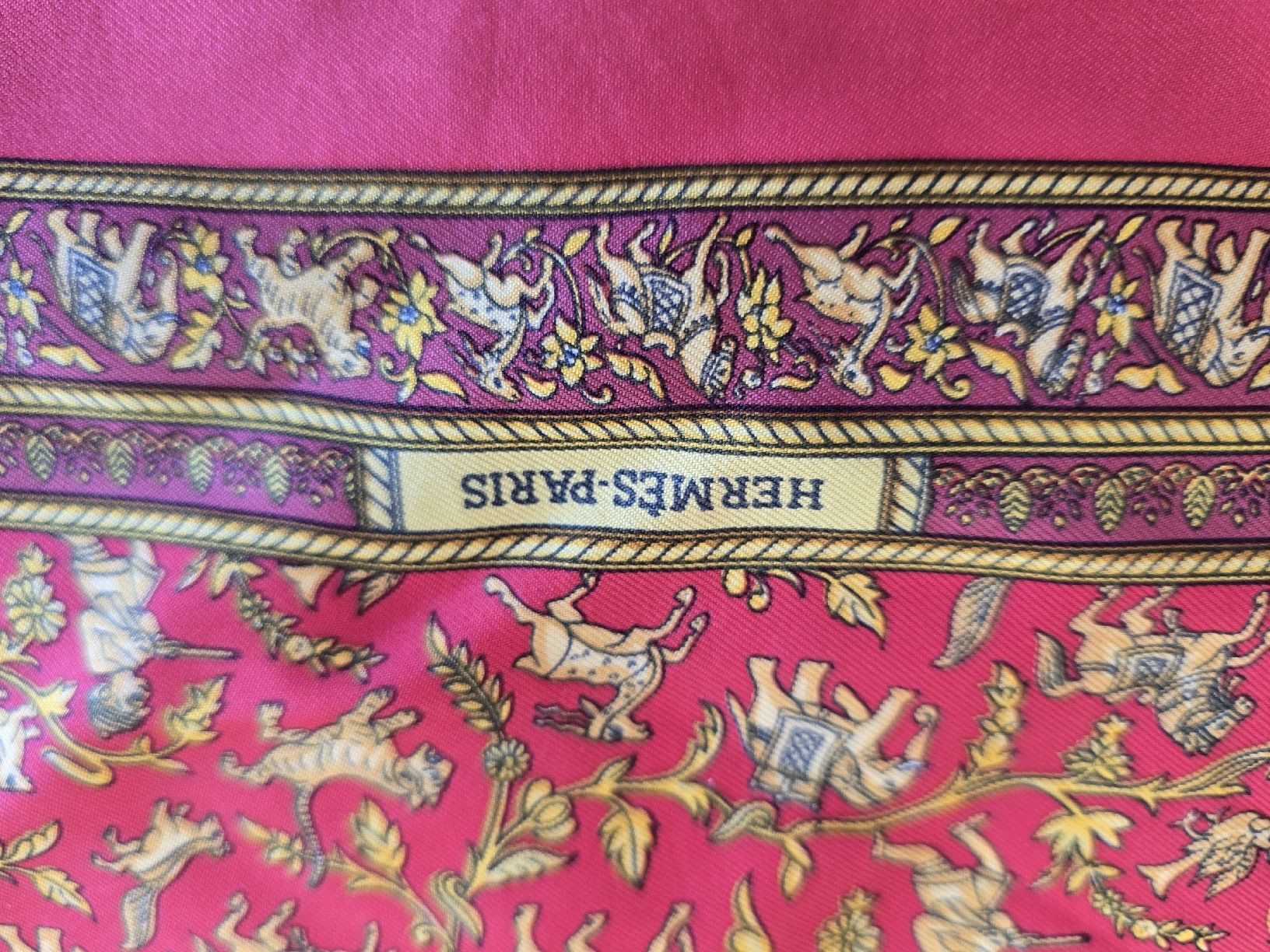 Hermès Foulards & écharpes: echtes Hermes Foulard aus Seide – Neuf (Voir description) à Zollikon par cae_szy7 1