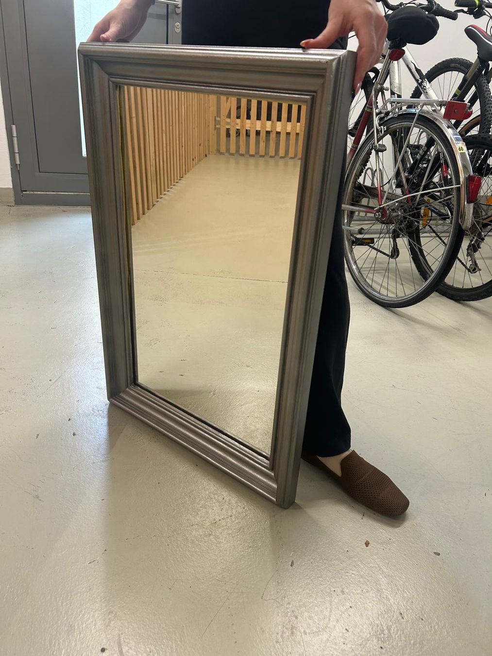 Miroirs: Spiegel mit Rahmen Silber Optik – D'occasion à Dietikon par qia_s6qm