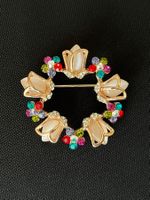 TWOR Blumenbrosche mit bunten Jadeblütenblätter (neu)