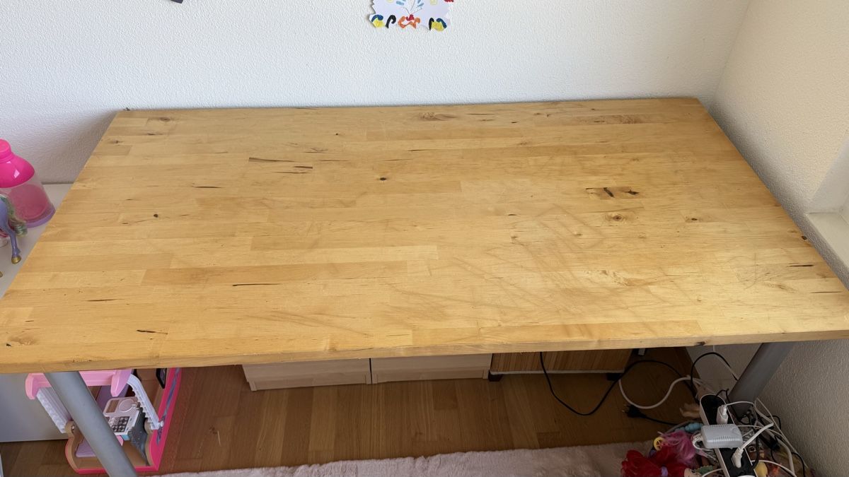 Scrivanie: Schreibtisch/Pult grosse Arbeitsfläche – Usato da Lachen SZ venduto da aheub 1