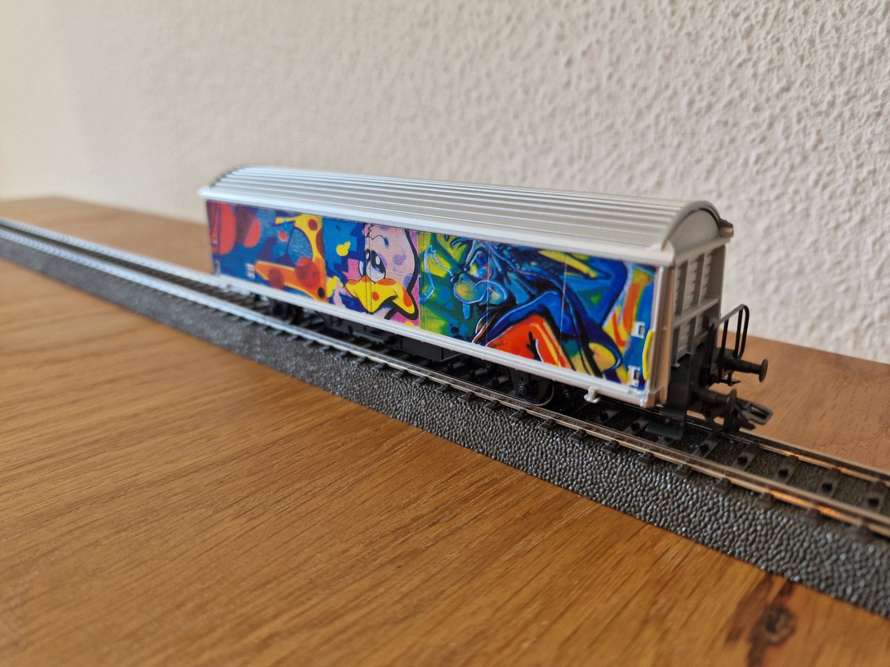 Märklin Modelleisenbahnen: Märklin Graffiti Güterwagen H0 – Gebraucht aus Matten b. Interlaken von lor_hr9w 2