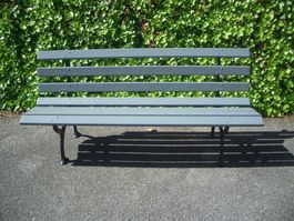 Zeitlose Klassische Gartenbank