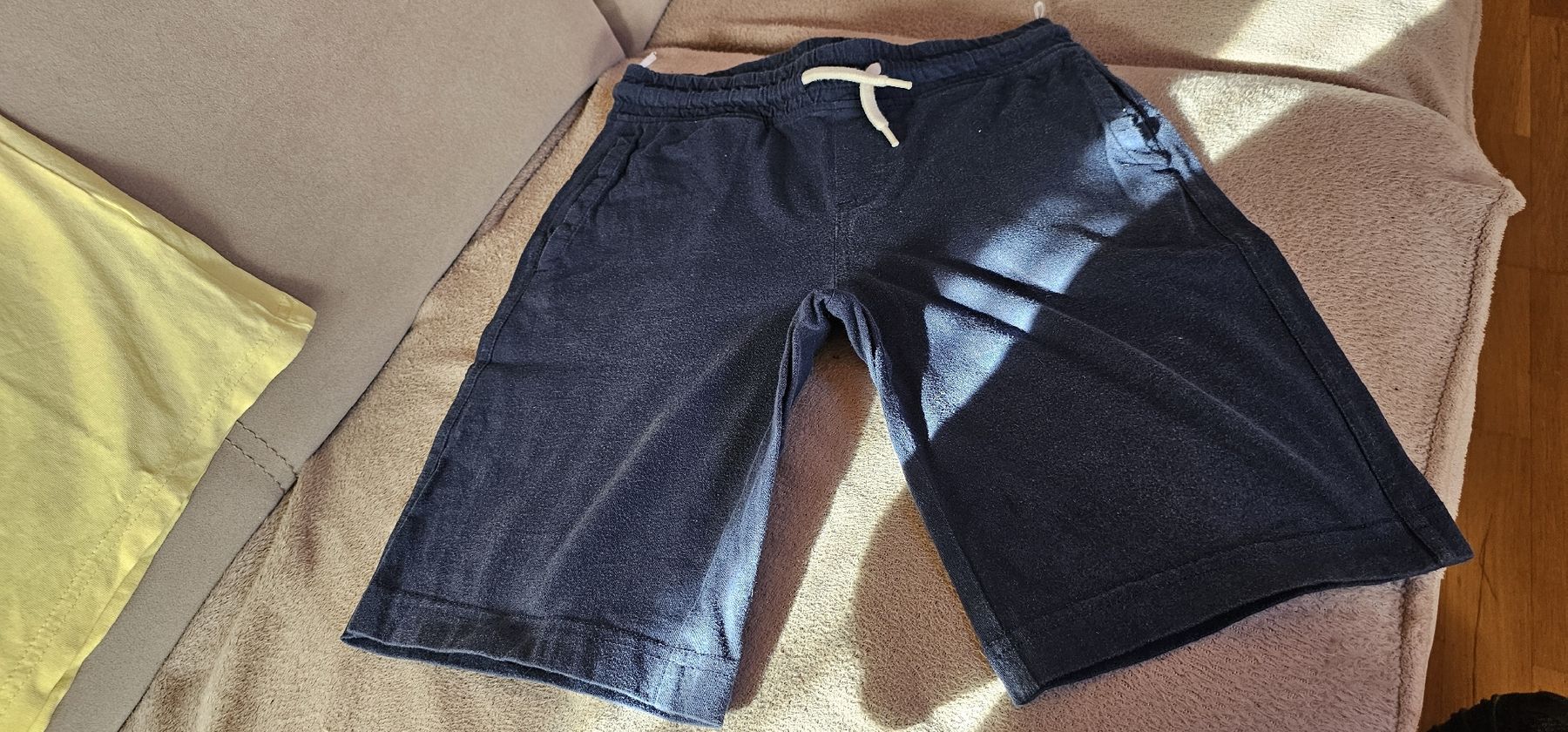 Lotti & Set di vestiti: Shirt mit Shorts gr.134 – Usato da Ferden venduto da jemyce 2