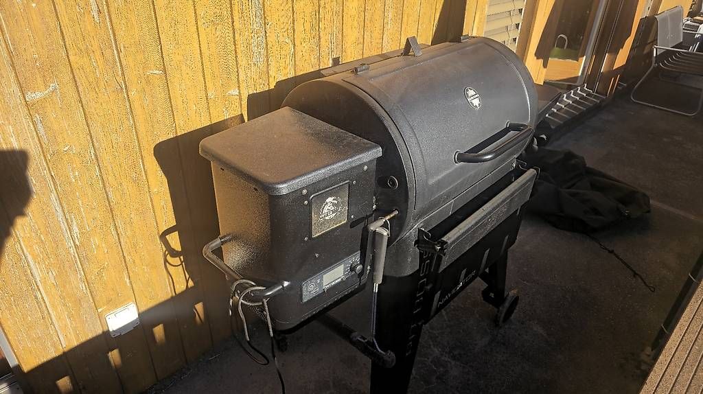 Griglie: Pelletgrill PitBoss Navigator 850 – Usato da Aegerten venduto da Biomechanisch
