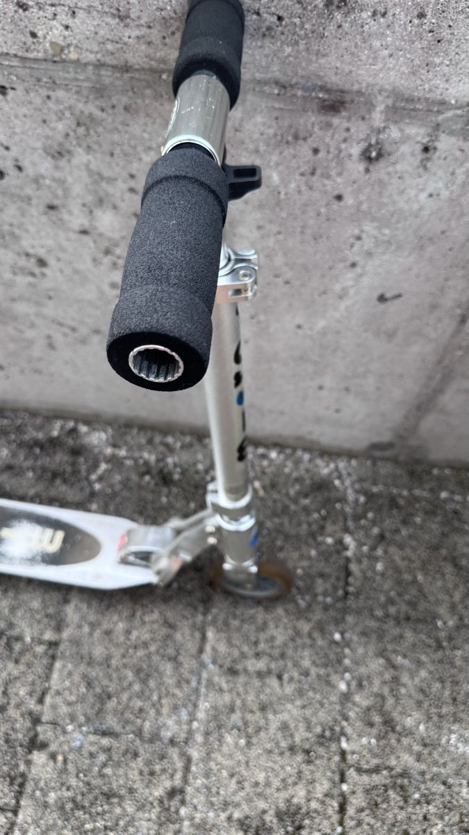 Micro Kickboard: Trottinette Micro en aluminium,  – Usato da Wolfhausen venduto da ResalePoint 1
