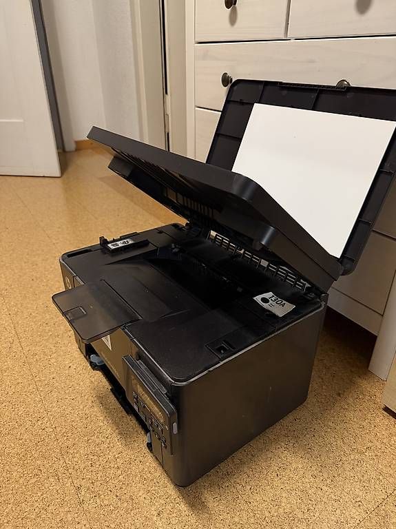 Hewlett Packard Stampanti: HP Color LaserJet Pro MFP M176n – Usato da Basel venduto da -Soulfood- 1