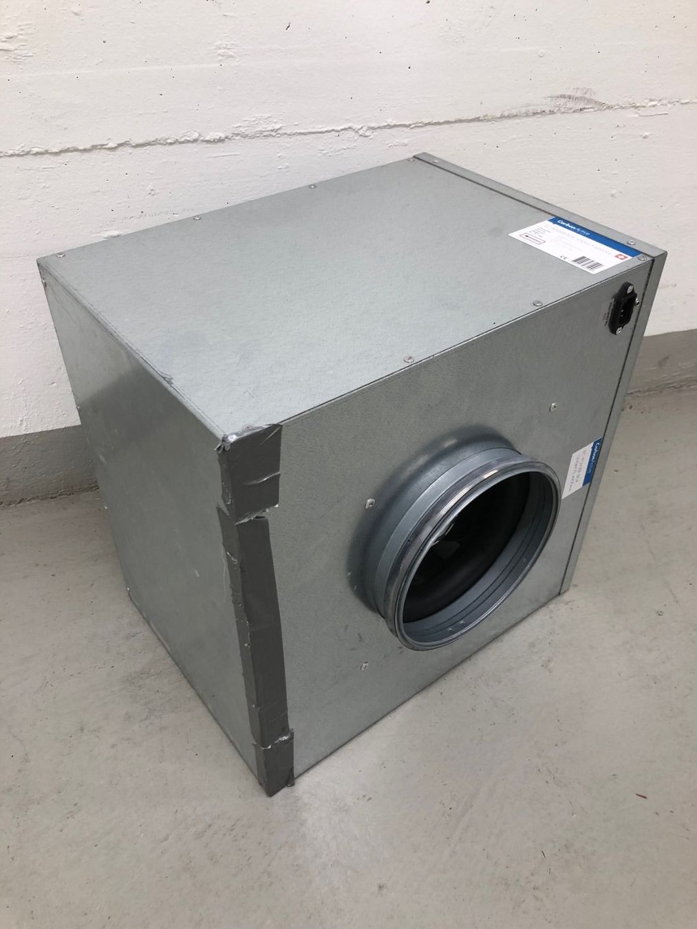 Ventilatori: Lüftungsaggregat / Monoblock zu Reihe "Carbon Active" – Usato da Hinterkappelen venduto da atomschnee
