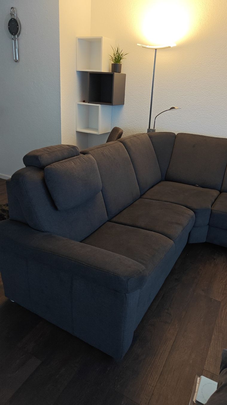 Sofas: Wohnlandschaft mit Schlaffunktion – D'occasion à Derendingen par Florian_8 1