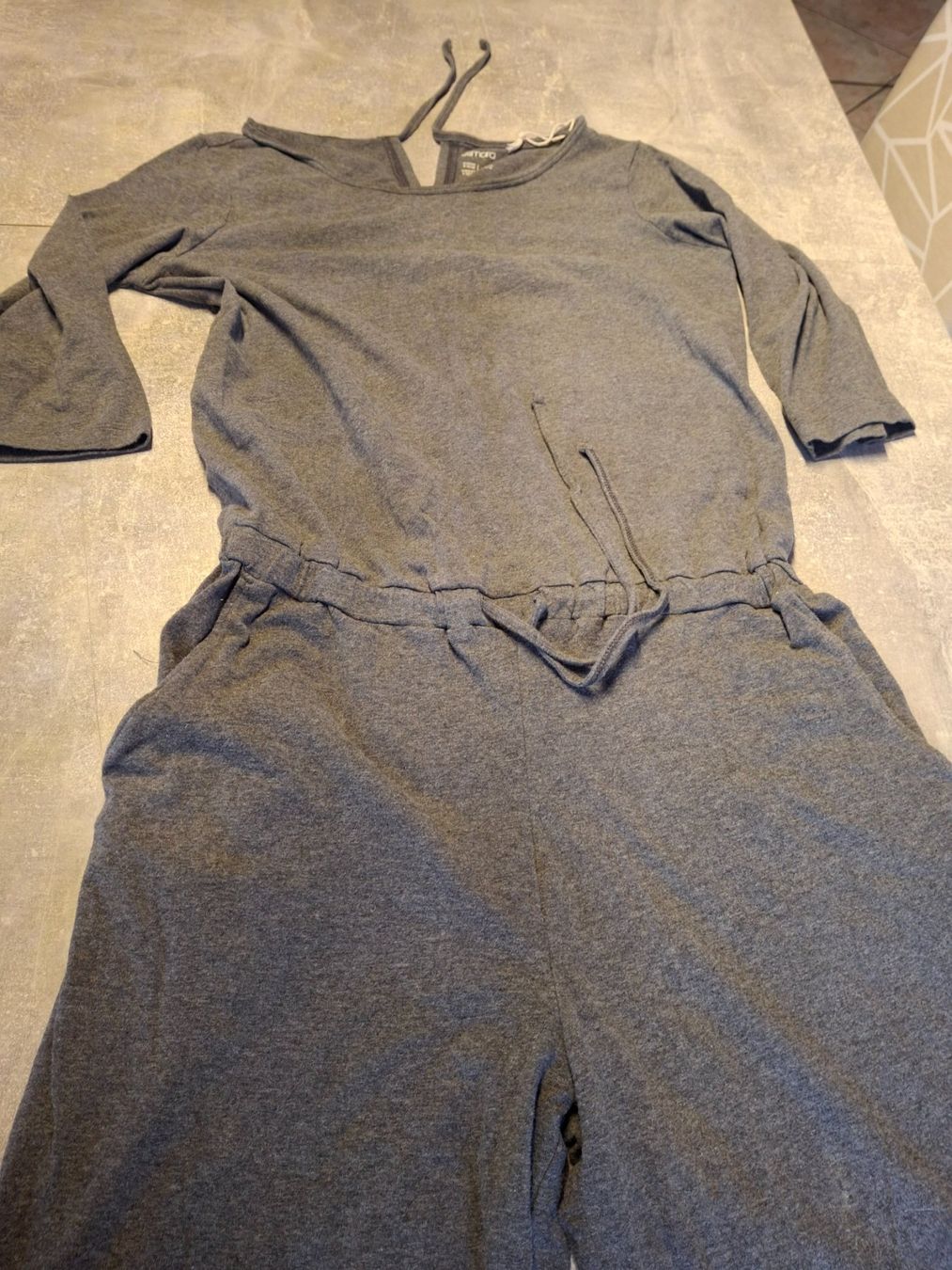Jumpsuits: Combinaison grise taille 36/38 marque Esmara – Gebraucht aus Villiers von san_jn5w 7